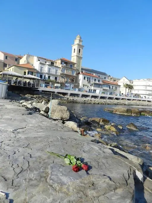 Appartamento Sea View, In The Old Town Santo Stefano Al Mare Italia